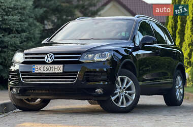 Позашляховик / Кросовер Volkswagen Touareg 2012 в Сарнах