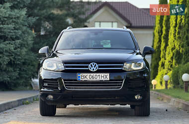 Внедорожник / Кроссовер Volkswagen Touareg 2012 в 