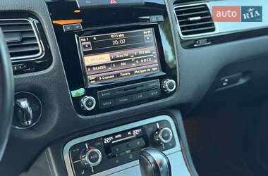 Внедорожник / Кроссовер Volkswagen Touareg 2012 в 