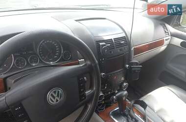 Внедорожник / Кроссовер Volkswagen Touareg 2005 в Киеве