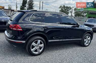 Позашляховик / Кросовер Volkswagen Touareg 2015 в 