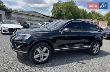 Позашляховик / Кросовер Volkswagen Touareg 2015 в 