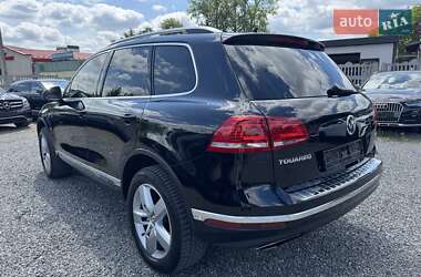 Позашляховик / Кросовер Volkswagen Touareg 2015 в 