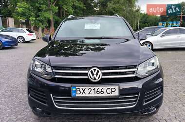 Внедорожник / Кроссовер Volkswagen Touareg 2013 в Черновцах