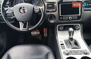 Внедорожник / Кроссовер Volkswagen Touareg 2013 в 