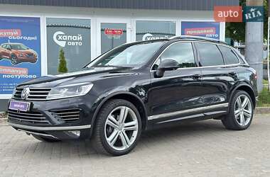 Позашляховик / Кросовер Volkswagen Touareg 2016 в Львові