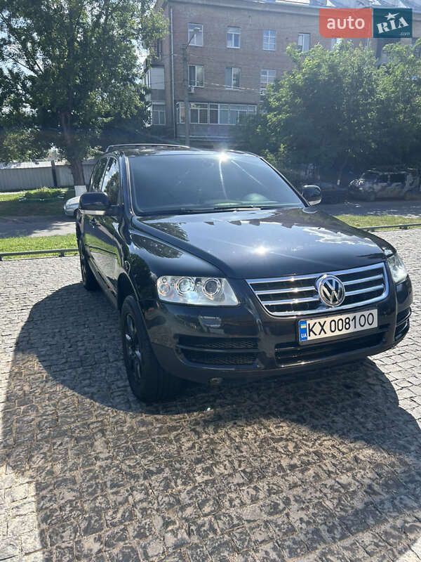 Позашляховик / Кросовер Volkswagen Touareg 2005 в Харкові