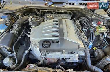 Позашляховик / Кросовер Volkswagen Touareg 2003 в 