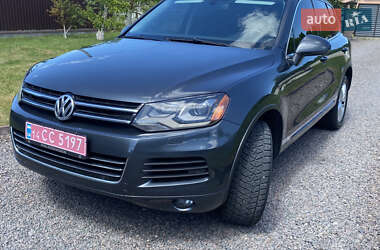 Позашляховик / Кросовер Volkswagen Touareg 2011 в Пустомитах