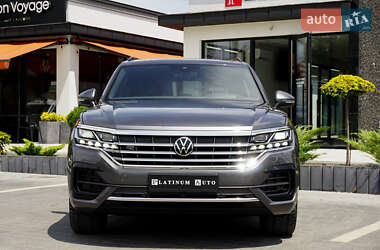 Внедорожник / Кроссовер Volkswagen Touareg 2020 в Ужгороде