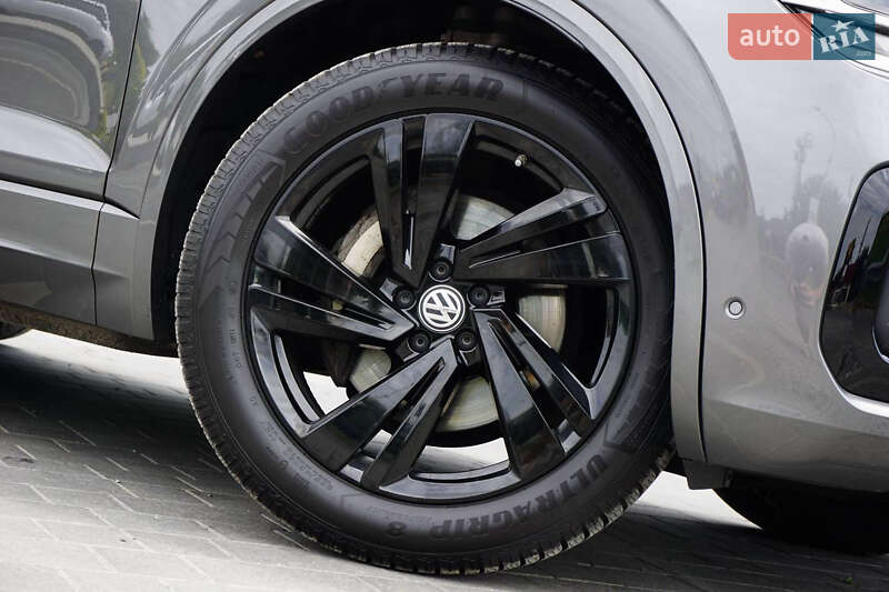 Позашляховик / Кросовер Volkswagen Touareg 2020 в Ужгороді фото 16 Позашляховик / Кросовер Volkswagen Touareg 2020 в Ужгороді