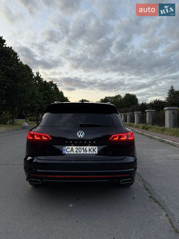 Позашляховик / Кросовер Volkswagen Touareg 2019 в Умані