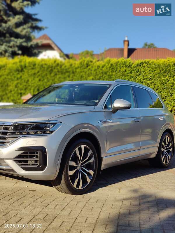 Внедорожник / Кроссовер Volkswagen Touareg 2018 в Мостиске