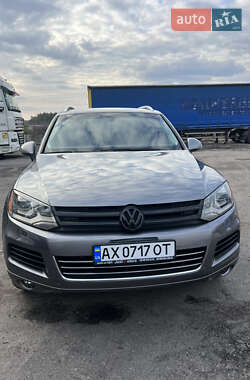 Позашляховик / Кросовер Volkswagen Touareg 2011 в Харкові