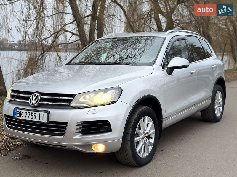 Внедорожник / Кроссовер Volkswagen Touareg 2010 в Луцке