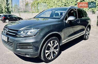Позашляховик / Кросовер Volkswagen Touareg 2013 в Рівному
