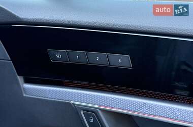 Позашляховик / Кросовер Volkswagen Touareg 2021 в 