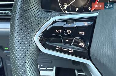 Позашляховик / Кросовер Volkswagen Touareg 2021 в 