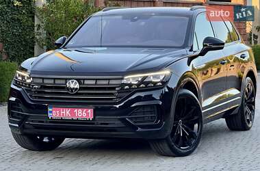 Позашляховик / Кросовер Volkswagen Touareg 2021 в 