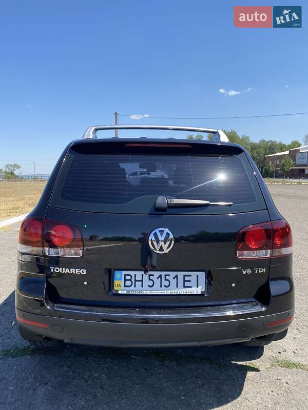 Внедорожник / Кроссовер Volkswagen Touareg 2008 в Белгороде-Днестровском