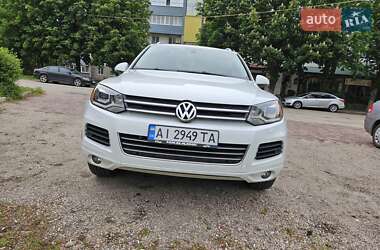 Внедорожник / Кроссовер Volkswagen Touareg 2013 в Киеве