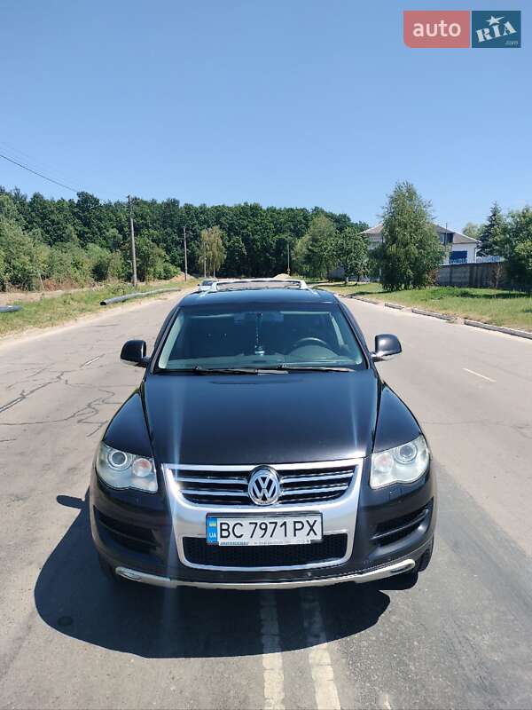 Внедорожник / Кроссовер Volkswagen Touareg 2008 в Львове