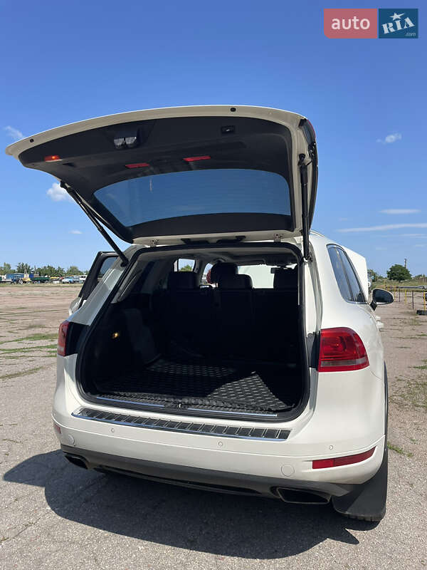 Позашляховик / Кросовер Volkswagen Touareg 2010 в Кропивницькому