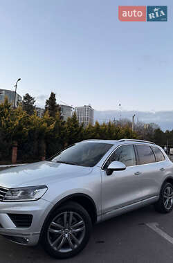 Позашляховик / Кросовер Volkswagen Touareg 2014 в Одесі