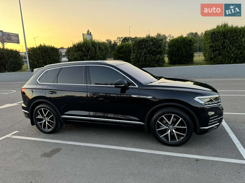 Внедорожник / Кроссовер Volkswagen Touareg 2019 в Полтаве фото 5 Внедорожник / Кроссовер Volkswagen Touareg 2019 в Полтаве