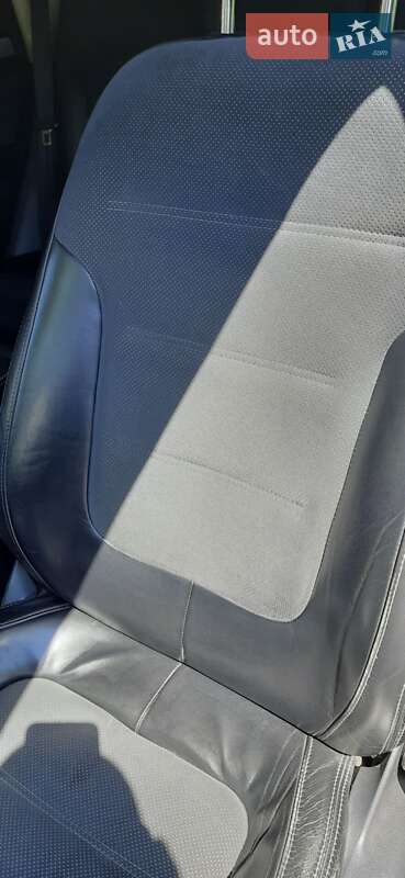 Позашляховик / Кросовер Volkswagen Touareg 2015 в Лубнах