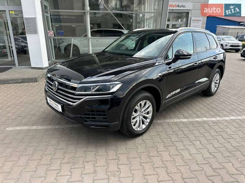 Позашляховик / Кросовер Volkswagen Touareg 2018 в Чернівцях фото 3 Позашляховик / Кросовер Volkswagen Touareg 2018 в Чернівцях