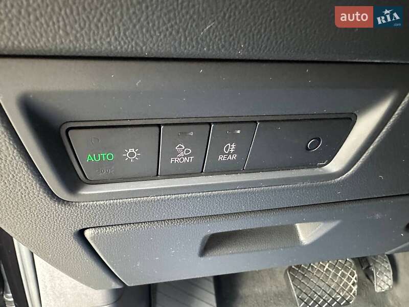 Позашляховик / Кросовер Volkswagen Touareg 2018 в Чернівцях фото 24 Позашляховик / Кросовер Volkswagen Touareg 2018 в Чернівцях