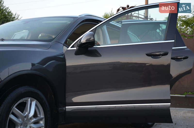 Позашляховик / Кросовер Volkswagen Touareg 2012 в Богородчанах