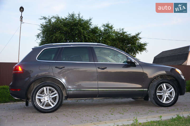 Позашляховик / Кросовер Volkswagen Touareg 2012 в Богородчанах