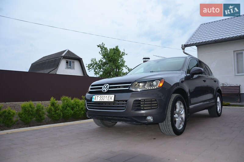 Позашляховик / Кросовер Volkswagen Touareg 2012 в Богородчанах