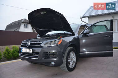 Внедорожник / Кроссовер Volkswagen Touareg 2012 в 