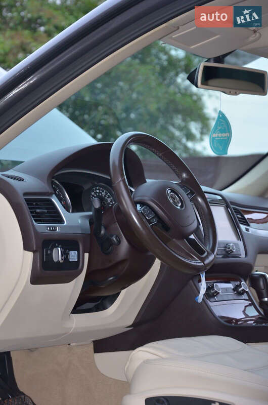 Позашляховик / Кросовер Volkswagen Touareg 2012 в Богородчанах