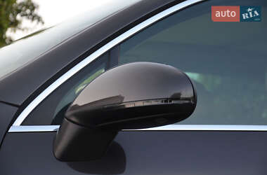 Внедорожник / Кроссовер Volkswagen Touareg 2012 в 