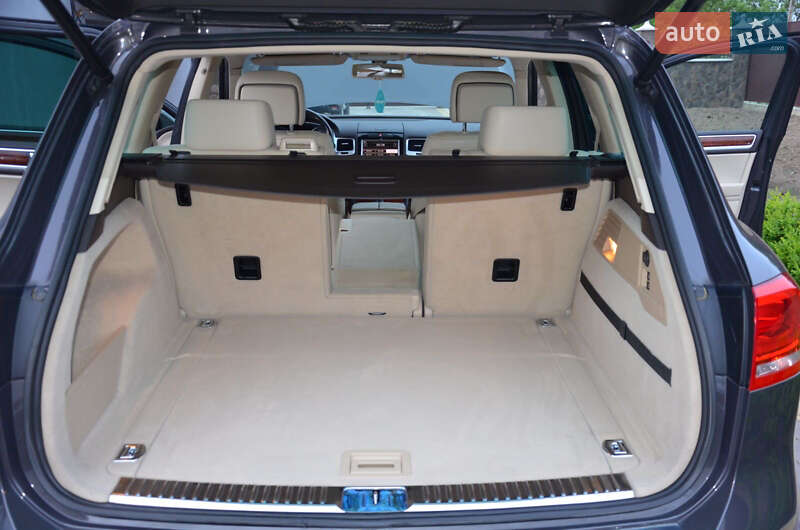 Позашляховик / Кросовер Volkswagen Touareg 2012 в Богородчанах