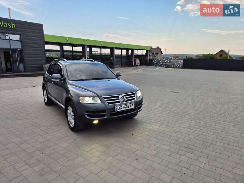 Внедорожник / Кроссовер Volkswagen Touareg 2005 в Каменец-Подольском