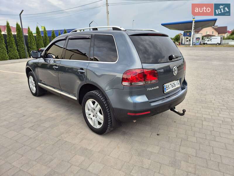 Внедорожник / Кроссовер Volkswagen Touareg 2005 в Каменец-Подольском