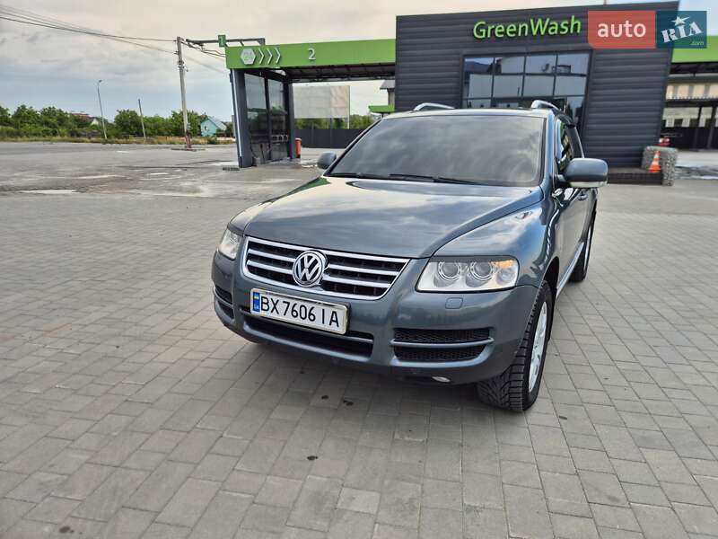 Внедорожник / Кроссовер Volkswagen Touareg 2005 в Каменец-Подольском