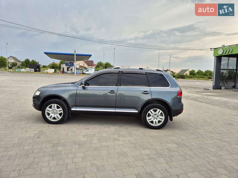 Внедорожник / Кроссовер Volkswagen Touareg 2005 в Каменец-Подольском