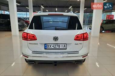Внедорожник / Кроссовер Volkswagen Touareg 2014 в 