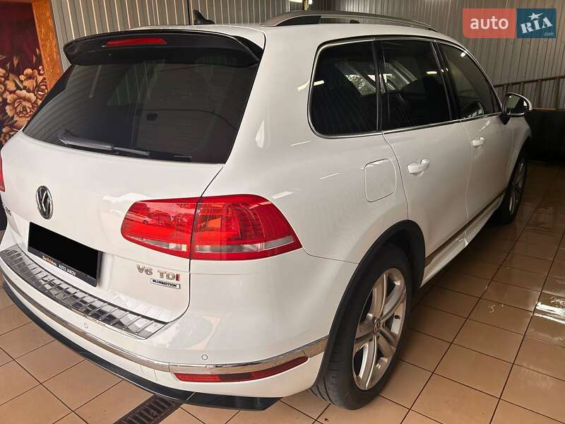 Внедорожник / Кроссовер Volkswagen Touareg 2017 в Житомире