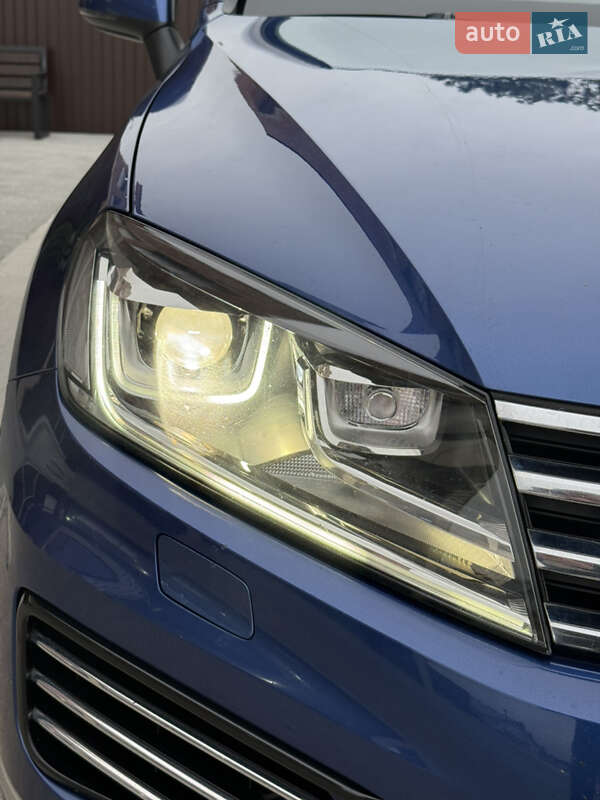 Внедорожник / Кроссовер Volkswagen Touareg 2017 в Жидачове