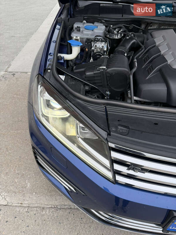 Внедорожник / Кроссовер Volkswagen Touareg 2017 в Жидачове
