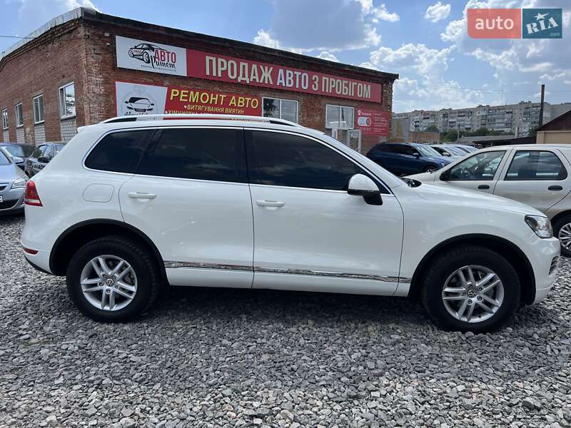 Внедорожник / Кроссовер Volkswagen Touareg 2011 в Смеле