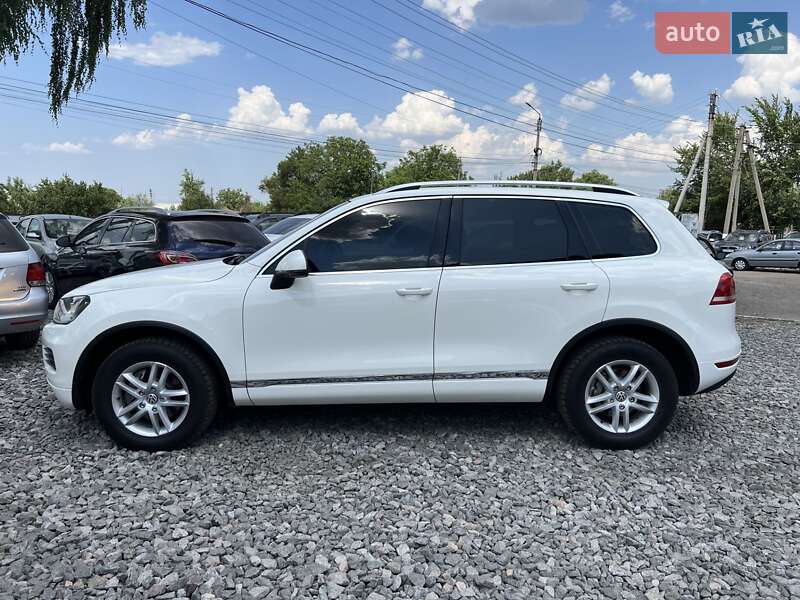 Внедорожник / Кроссовер Volkswagen Touareg 2011 в Смеле