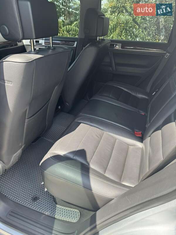 Позашляховик / Кросовер Volkswagen Touareg 2007 в Дніпрі